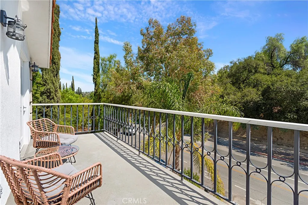 21047 Dumetz Road, Woodland Hills, California 91364 home-pic-30